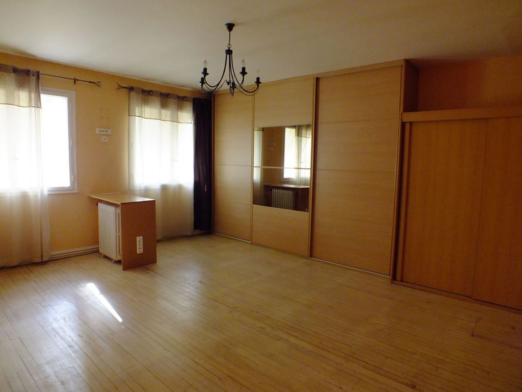 Maison de ville BERGERAC 118000€ RICHARD Robert IMMOBILIER Maison de ville BERGERAC 118000€ RICHARD Robert IMMOBILIER