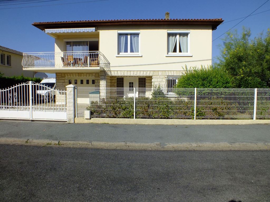 Maison BERGERAC 172000€ RICHARD Robert IMMOBILIER Maison BERGERAC 172000€ RICHARD Robert IMMOBILIER