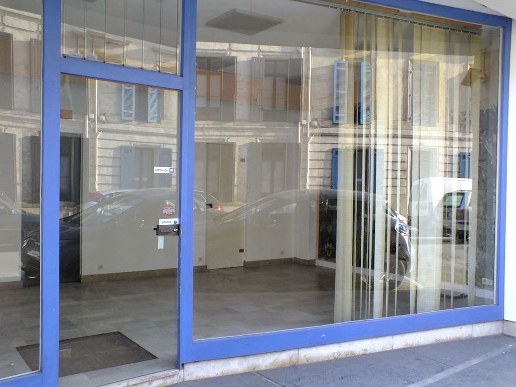 Appartement Local commercial BERGERAC 75000€ RICHARD Robert IMMOBILIER Appartement Local commercial BERGERAC 75000€ RICHARD Robert IMMOBILIER