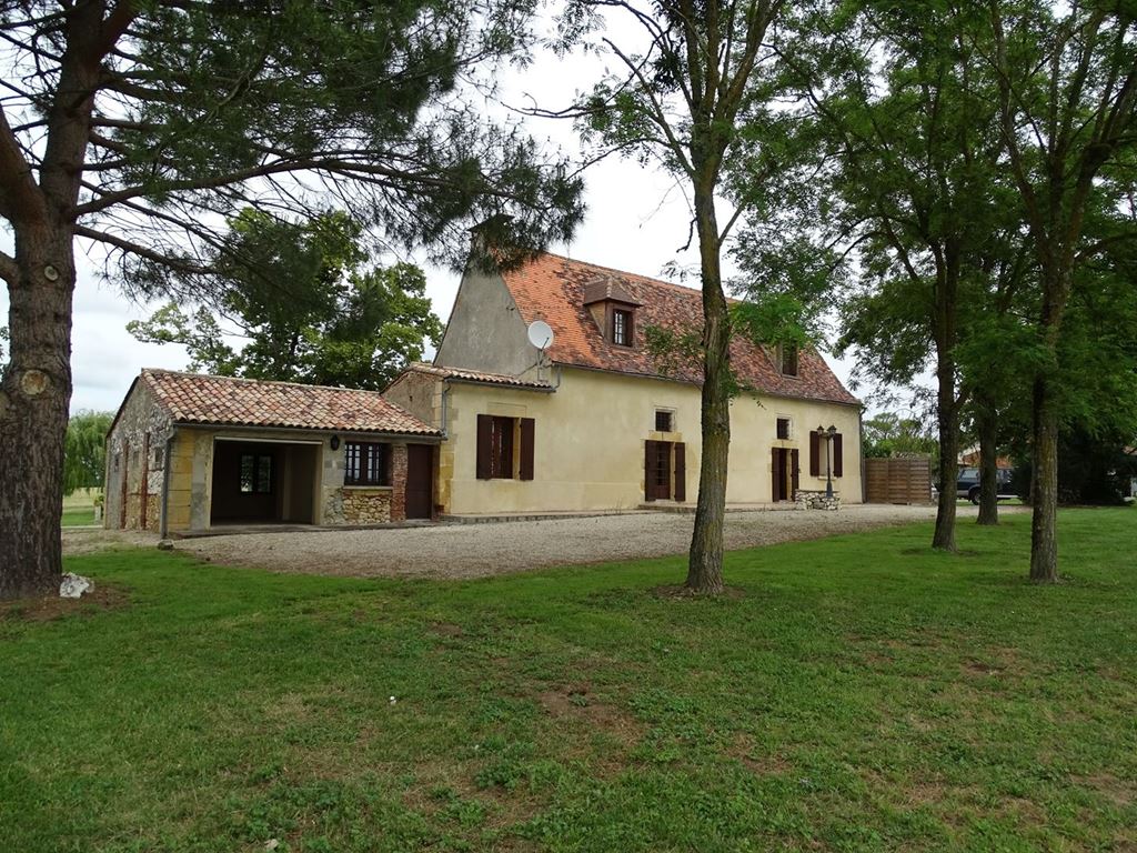 Maison en pierre BERGERAC 295000€ RICHARD Robert IMMOBILIER Maison en pierre BERGERAC 295000€ RICHARD Robert IMMOBILIER