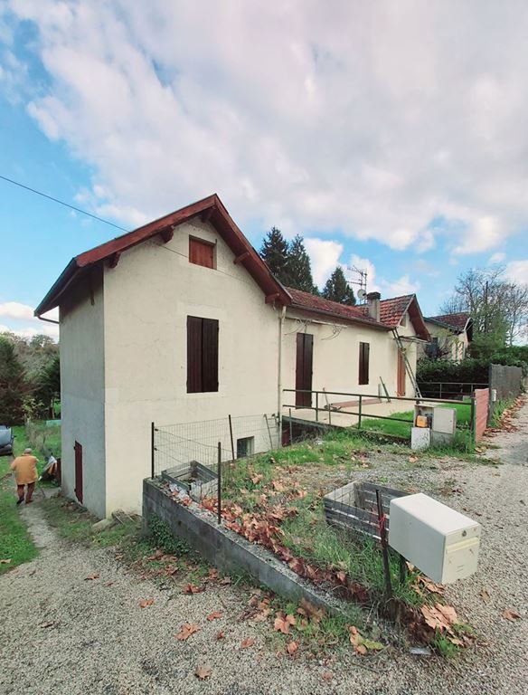 Maison en pierre COUZE ET ST FRONT 148000€ RICHARD Robert IMMOBILIER